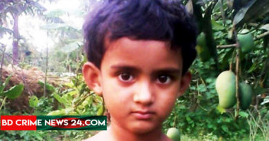 চাঞ্চল্যকর মনিরা হত্যা মামলা তুলে নিতে চাপ দুইটি গরু ও ৩টি ছাগল লুট চাঞ্চল্যকর মনিরা হত্যা মামলা তুলে নিতে চাপ দুইটি গরু ও ৩টি ছাগল লুট