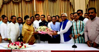 সারাদেশে শেখ হাসিনার স্বদেশ প্রত্যাবর্তন দিবস পালিত সারাদেশে শেখ হাসিনার স্বদেশ প্রত্যাবর্তন দিবস পালিত